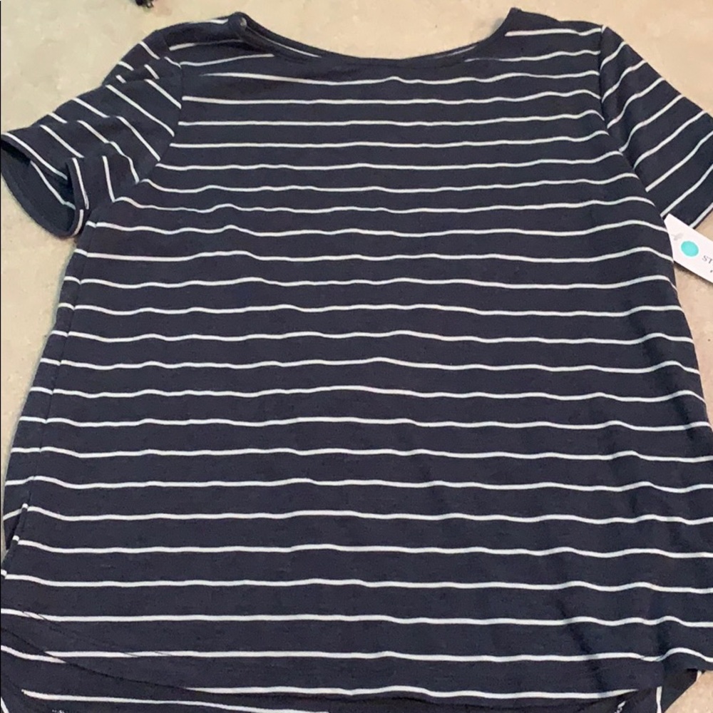 Pink clover daisee button back detail knit top